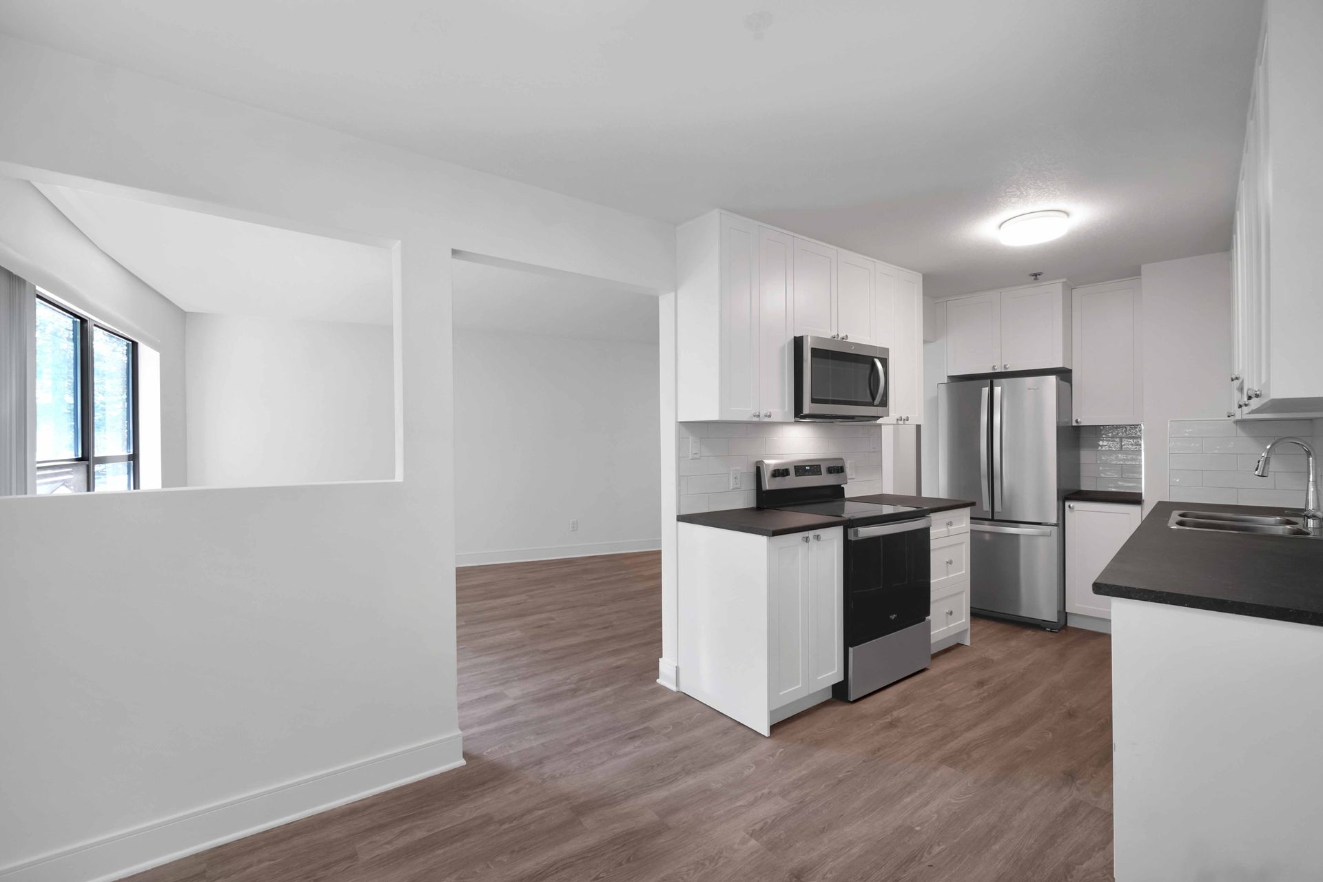 Woodgrove Pines Apartments Suites