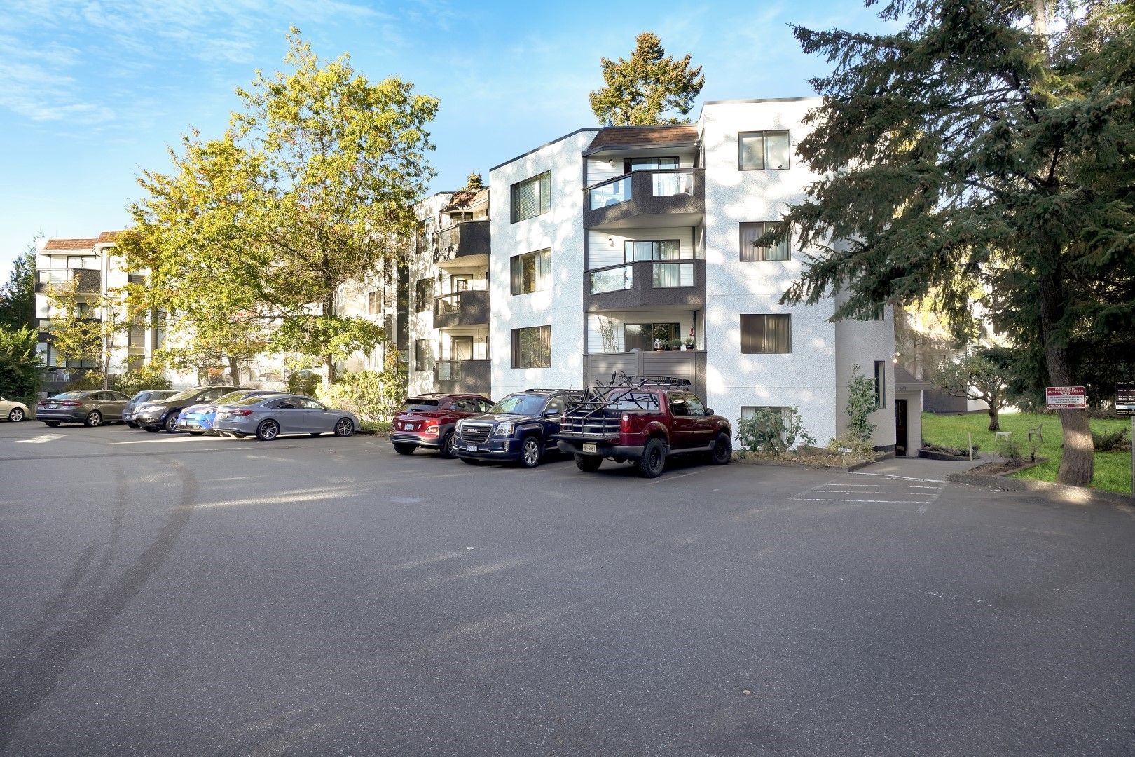Woodgrove Pines Apartments Gallery