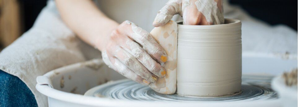 Realizzazione di un vaso in ceramica