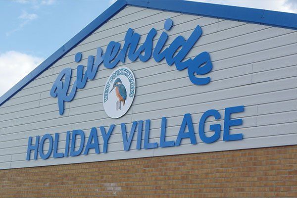 Riverside Holiday Village Sign