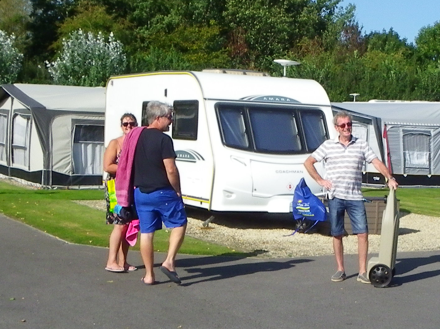 happy visitors at our somerset caravan park