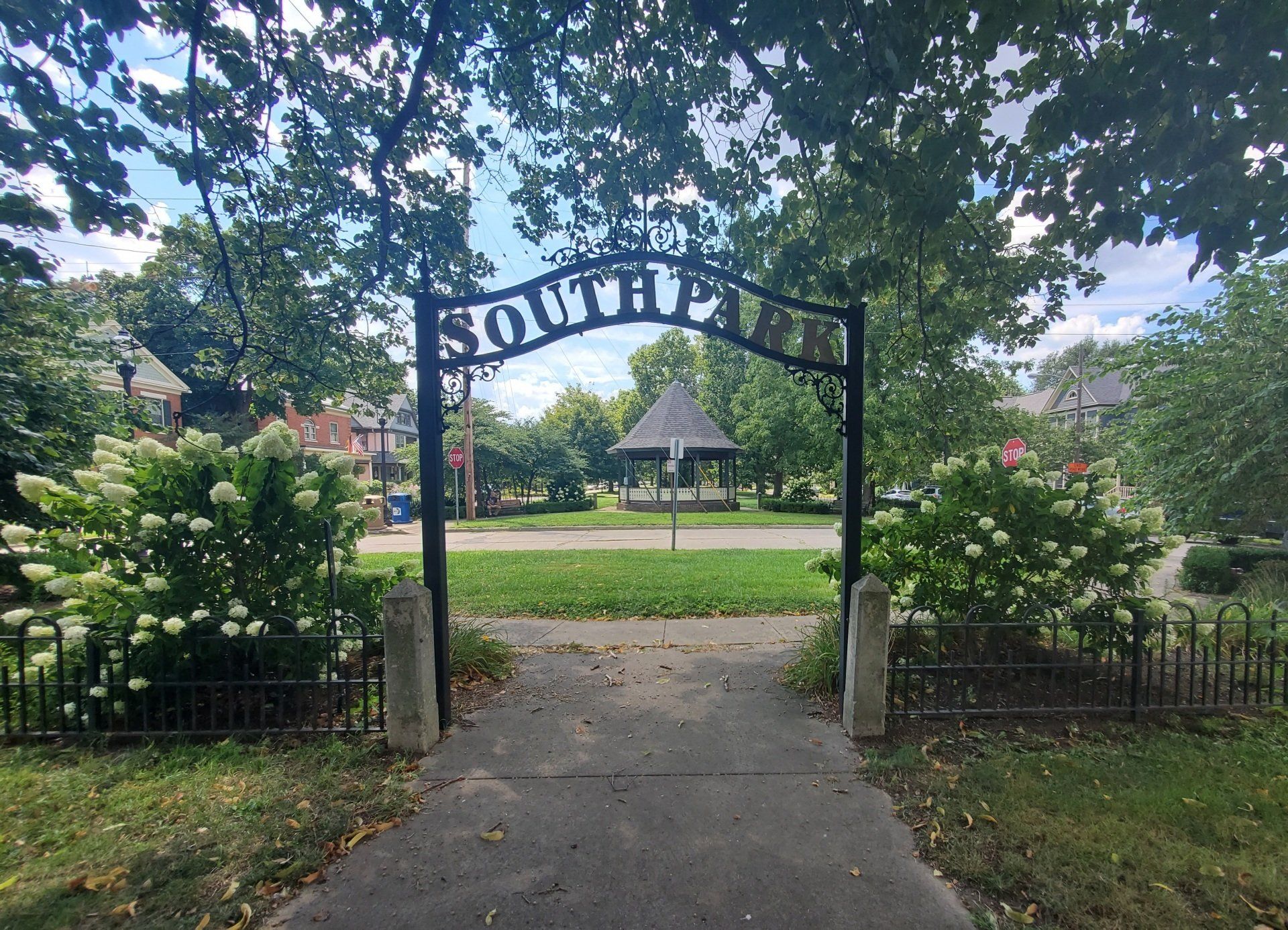 Park Entry — Dayton, OH — South Dayton Properties LLC