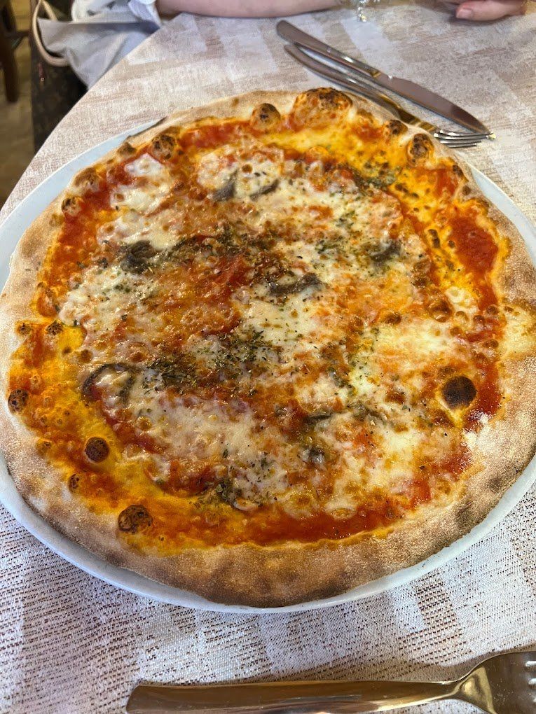 RISTORANTE PIZZERIA LA MONELLA