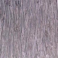 Et nærbillede af en træoverflade med et stribet mønster.