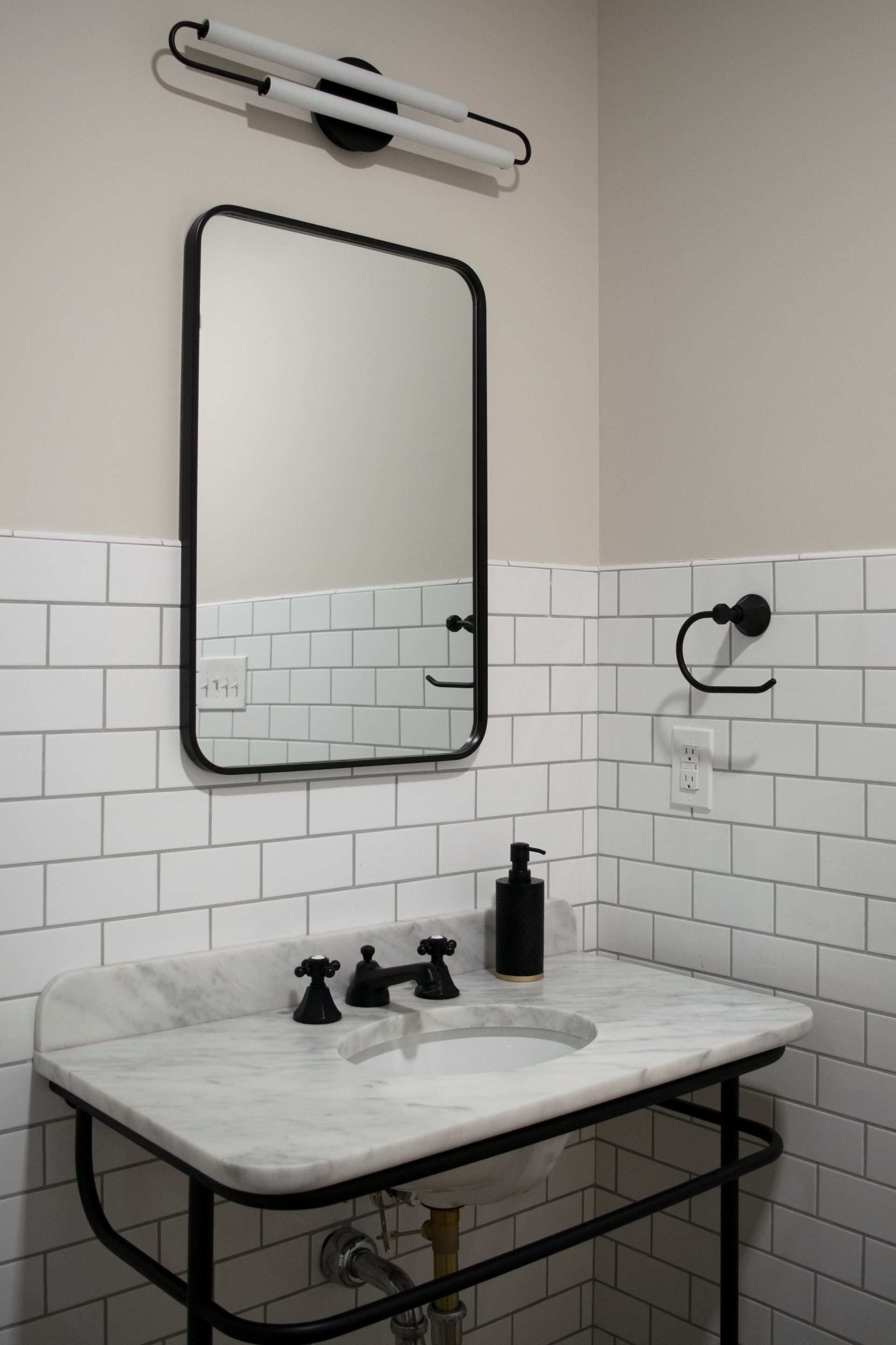 Tile Trends for Modern Bathrooms: Choosing the Right Style for Your Space