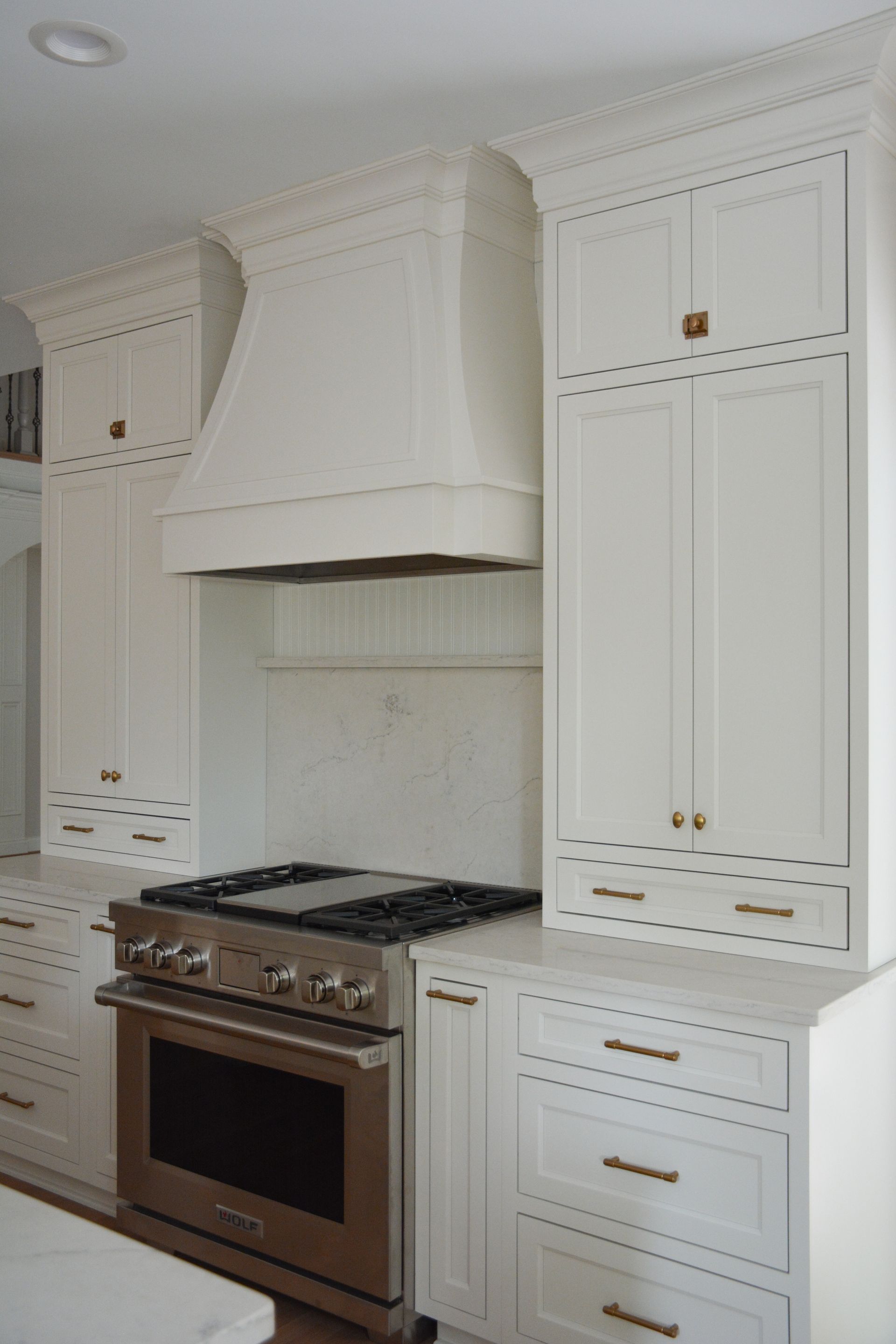 Cabinet Makeover: Should You Reface, Repaint, or Replace?
