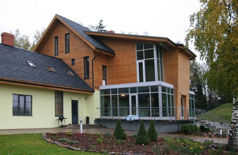 Viesu nams Reiņa trasē | Arhitektūras birojs MODUS-R