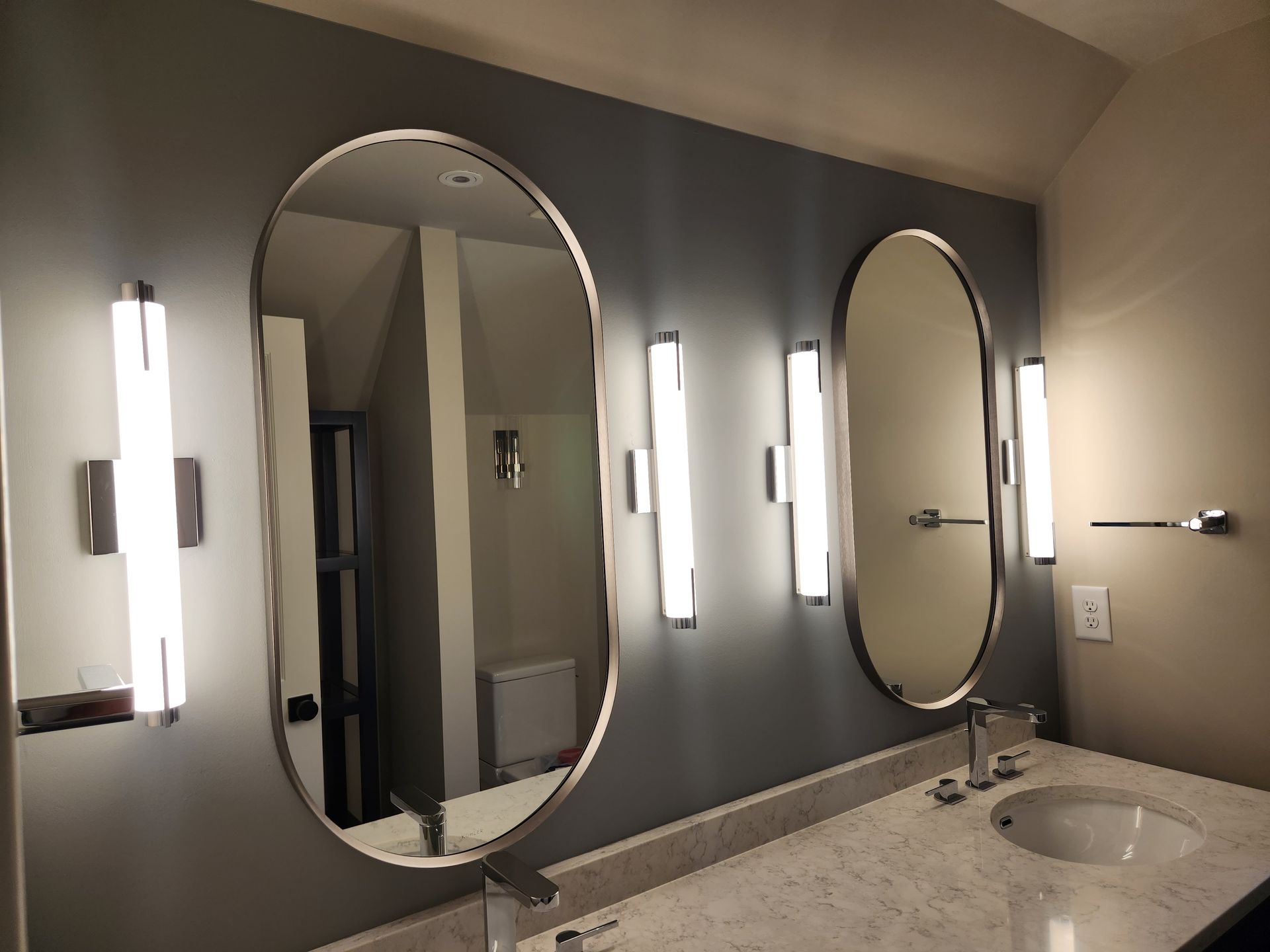 Project Gallery | Bathroom Wall Lighting | Contact Shoreline Electric of KDH Corp