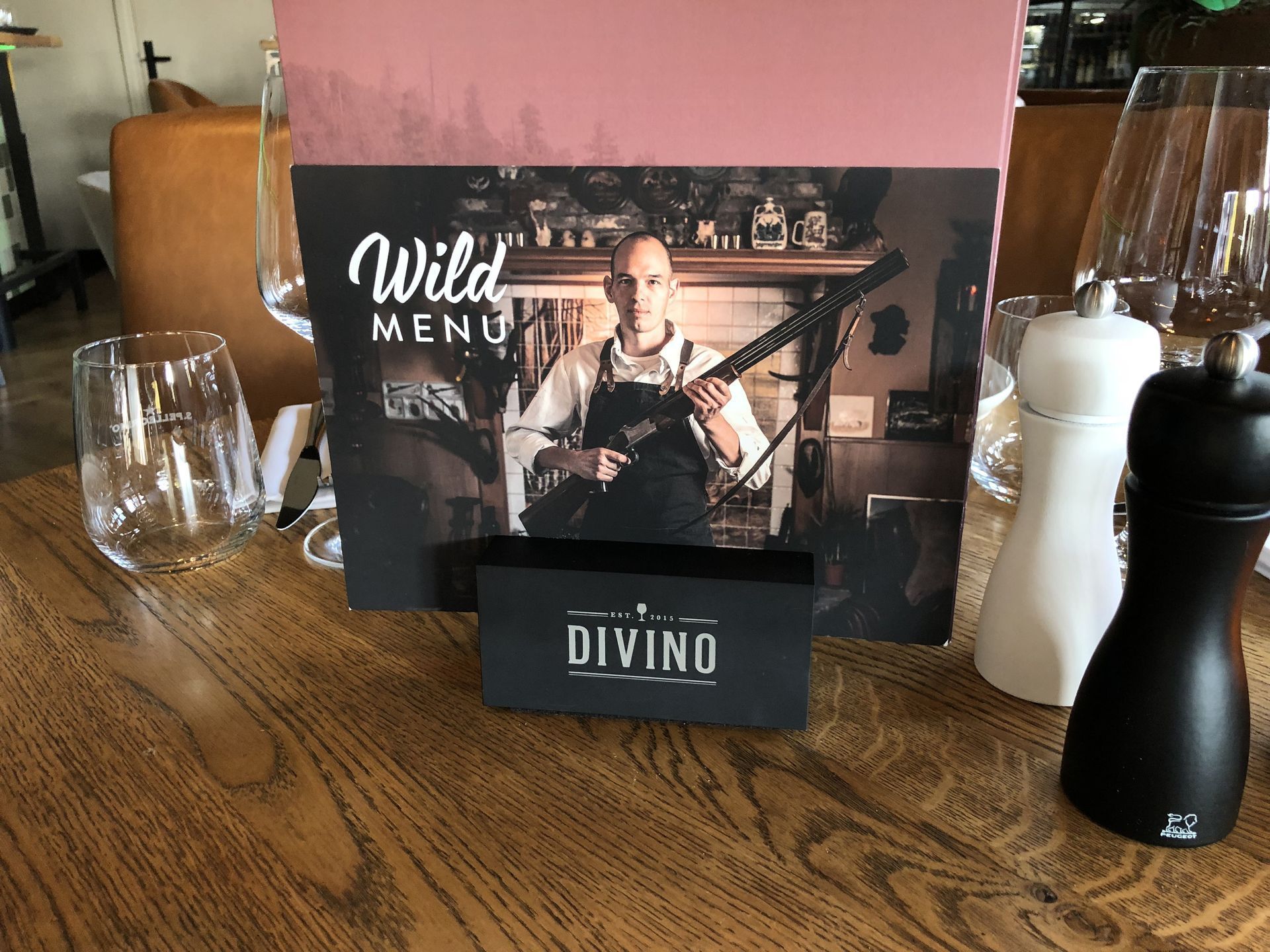 Menukaarthouder Divino – CustomCube