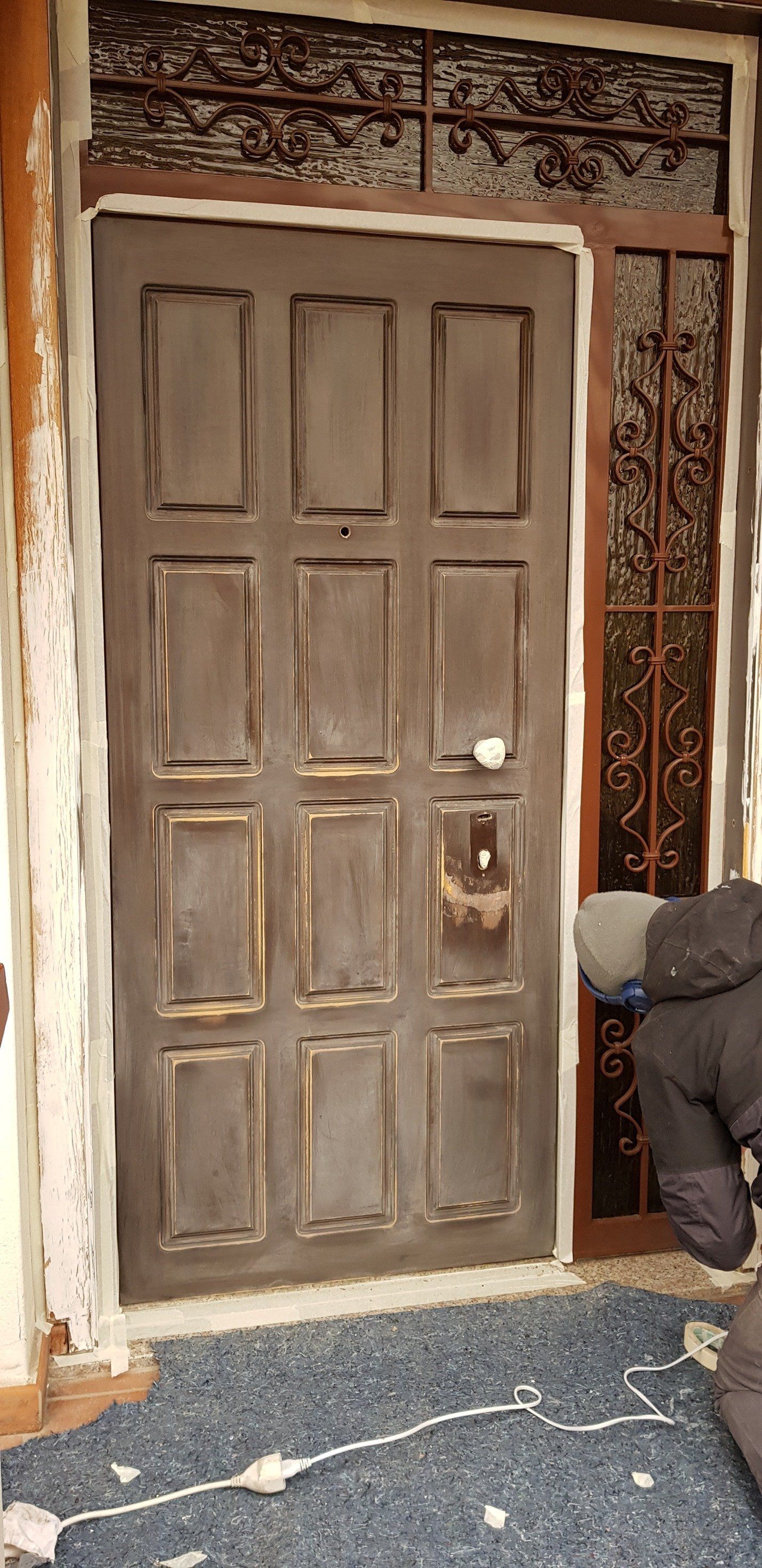 riparazione porta e restauro di mobili a Milano