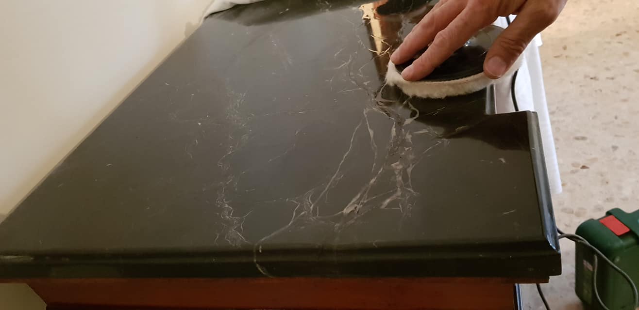 interventi su misura restauro di mobili a Milano