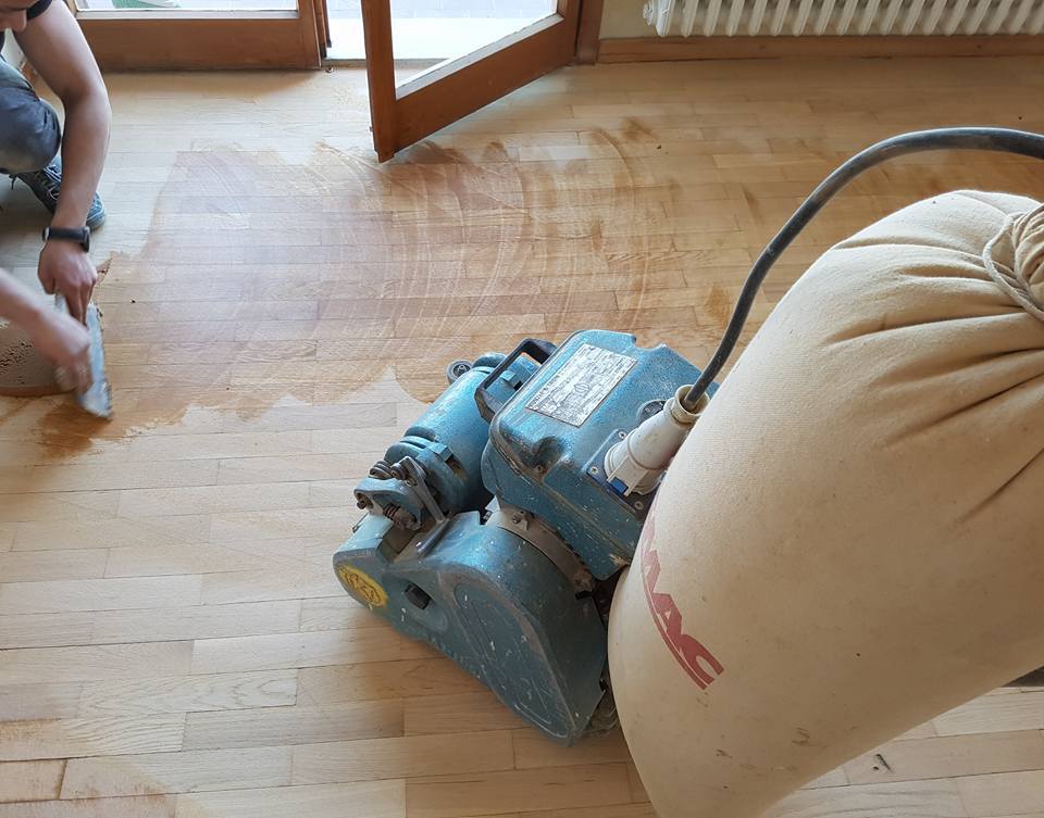 installazione parquet chiaro