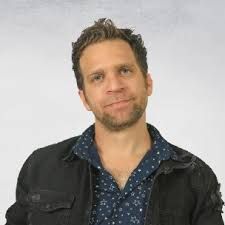 סטנדאפיסט תימני זה שחר חזון