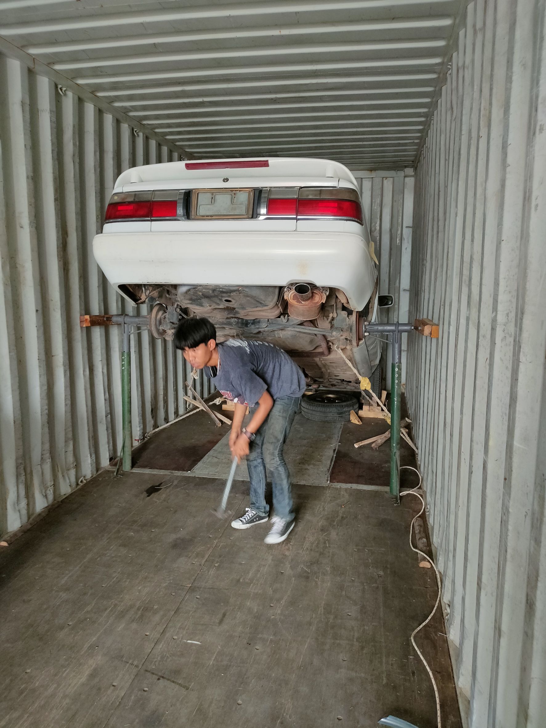 3 cars shipped in a container from lat krabang