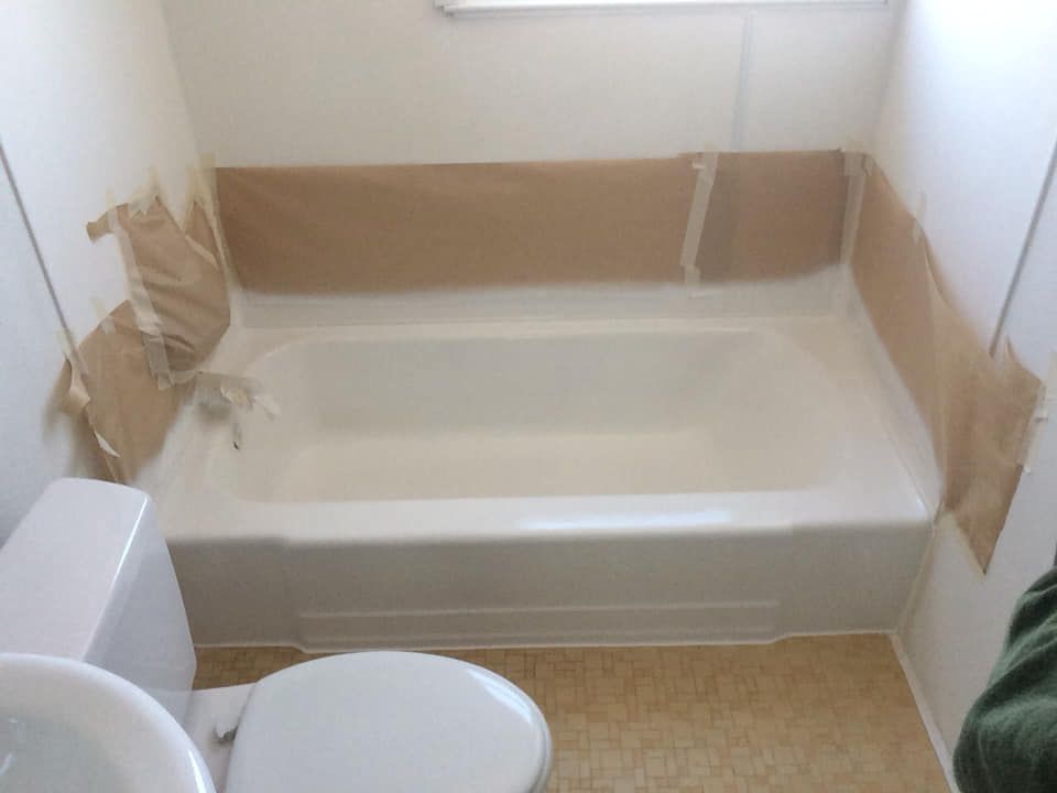 After Yellow Bathtub — Mandeville, LA — Premier Refinishing