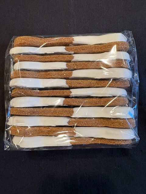 Peanut Butter Bones with yogurt - Large Size 4