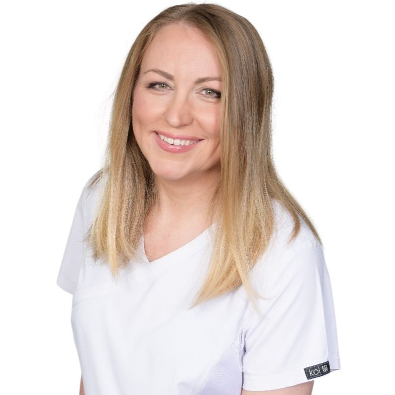 Logo for Tandläkargruppen Täby Centrum, svart text på vit backgrund