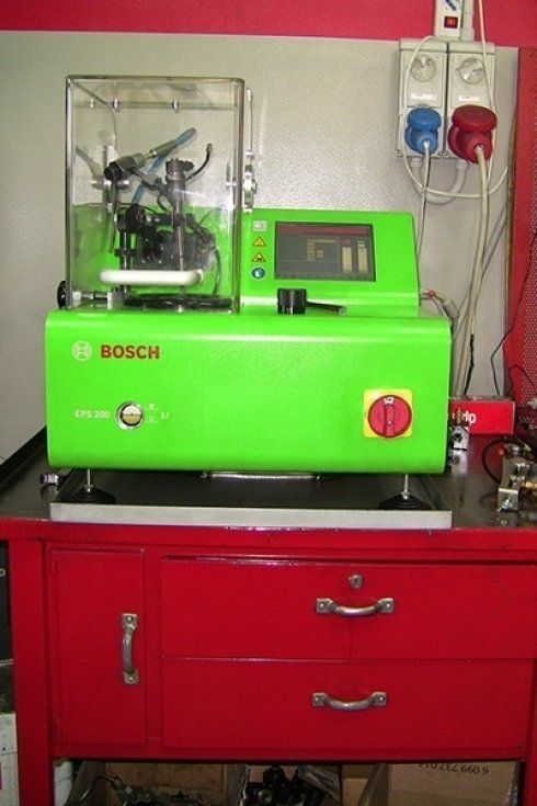 macchinario CNC dell'autofficina