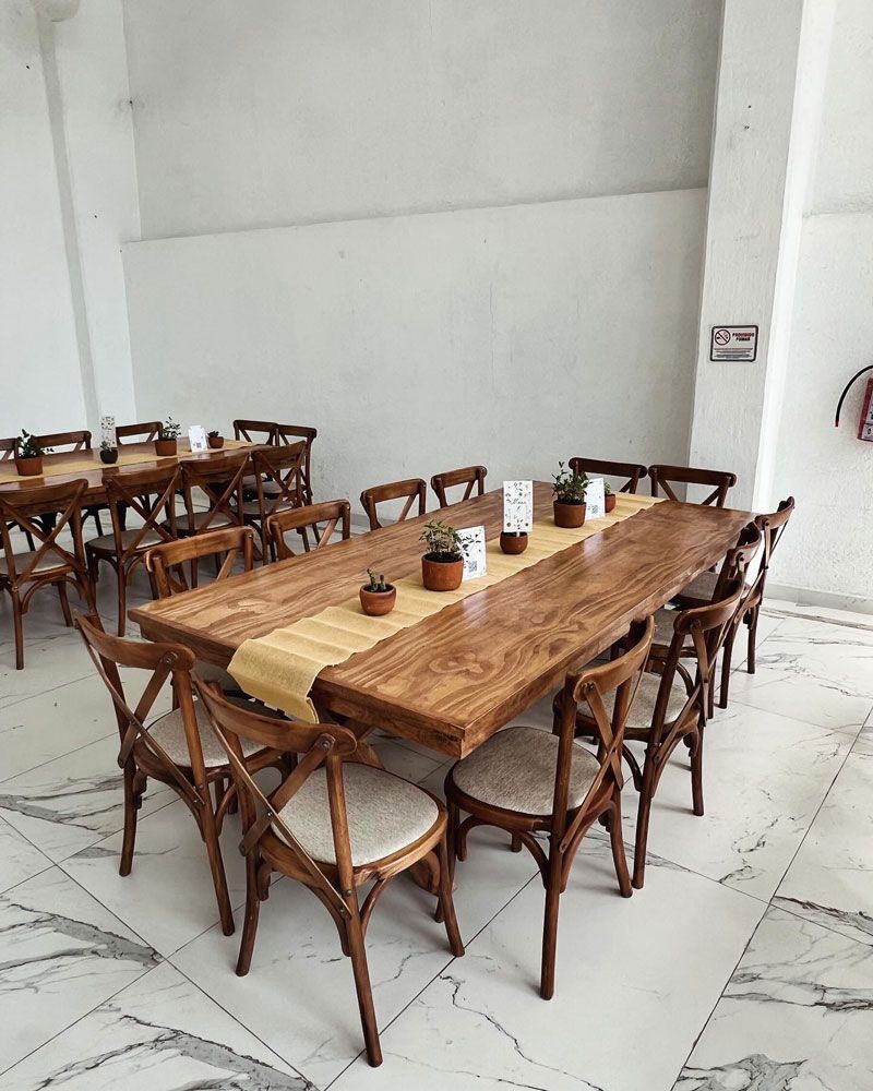 RENTA DE SILLAS Y MESAS PARA EVENTOS DOS DOS