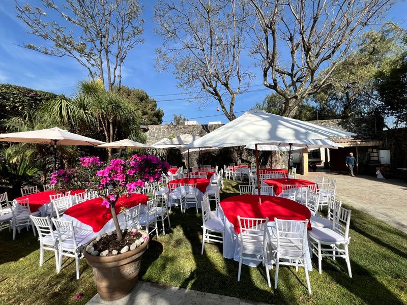 RENTA DE SILLAS Y MESAS PARA EVENTOS DOS DOS