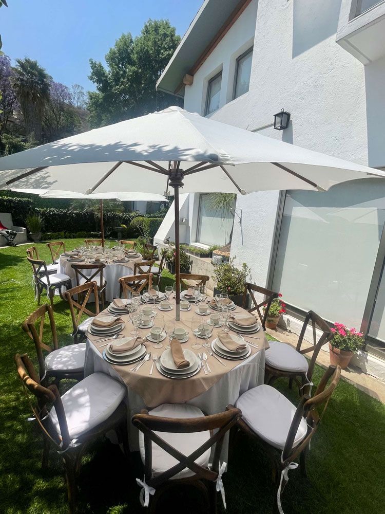 RENTA DE SILLAS Y MESAS PARA EVENTOS DOS DOS