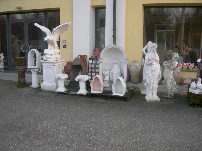 Arredo in pietra per esterni