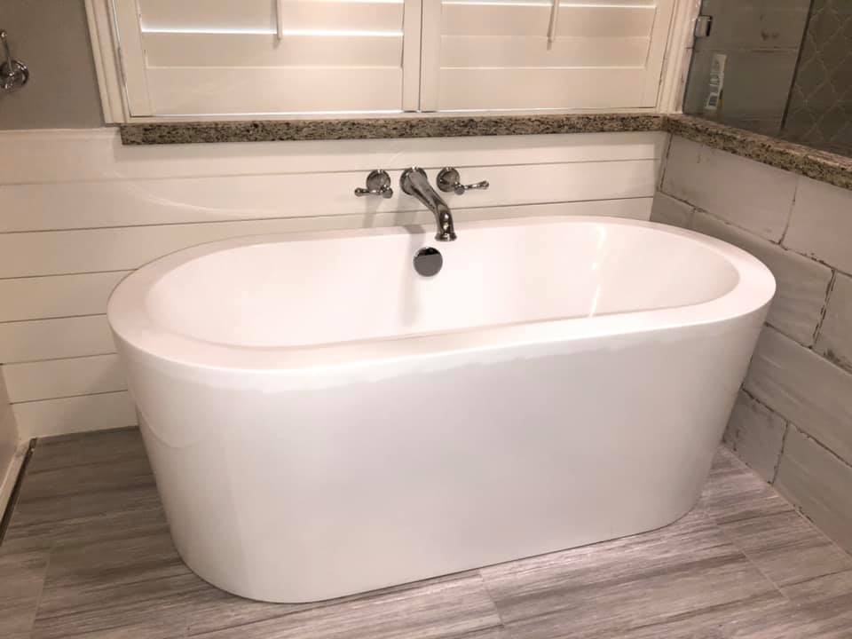 Small Bathtub — Houston, TX — All The Time Plumbing
