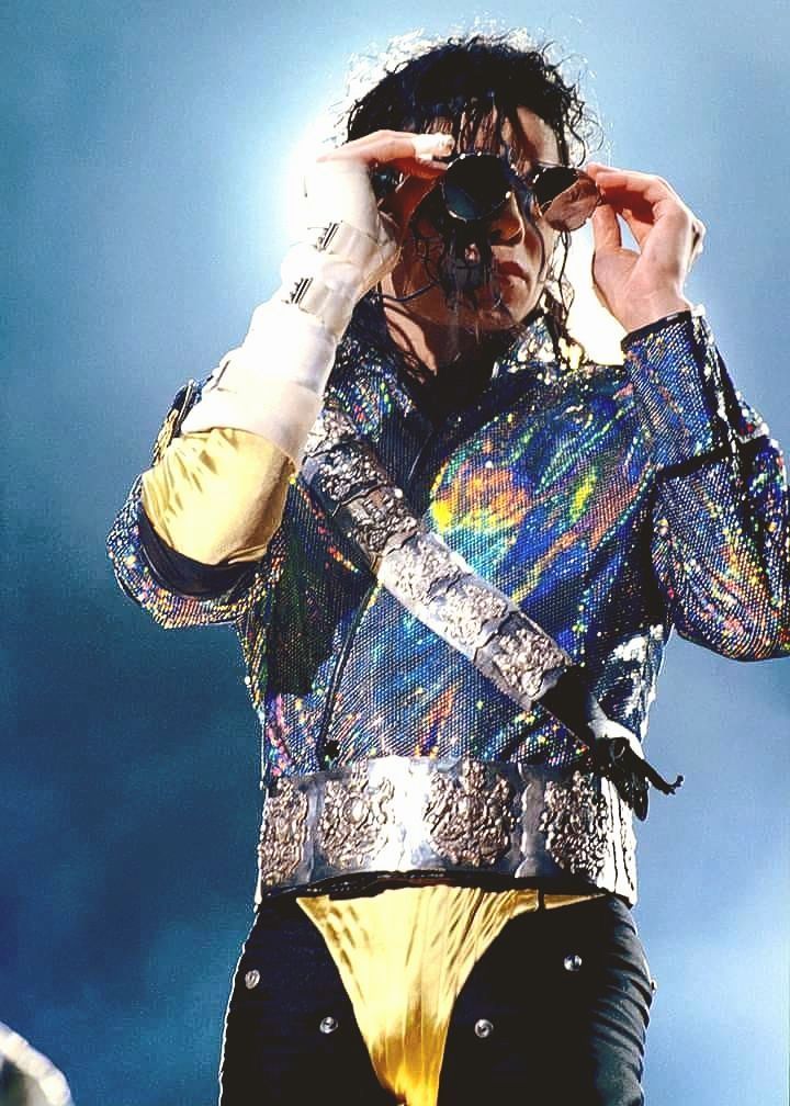 Michael Jackson, Thriller, Billie Jean, Tribute, Look a Like, Playback, Dans, Imitator, Show, Kleding, Beat It, Man in the Mirror, Smooth Criminal,  Bad, The King of Pop, Danser,nielsvennegoor dutchmichaeljackson