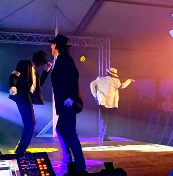 michaeljackson dutchmichaeljackson michaeljackson imitator beat it holland billiejean