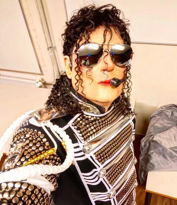 Michael Jackson, look alike nederland Thriller, Billie Jean, Tribute, Look a Like, Playback, Dans, Imitator, Show, Kleding, Beat It, Man in the Mirror, Smooth Criminal,nielsvennegoor The King of Pop, michaeljackson impersonator dutchmichaeljackson niels vennegoor