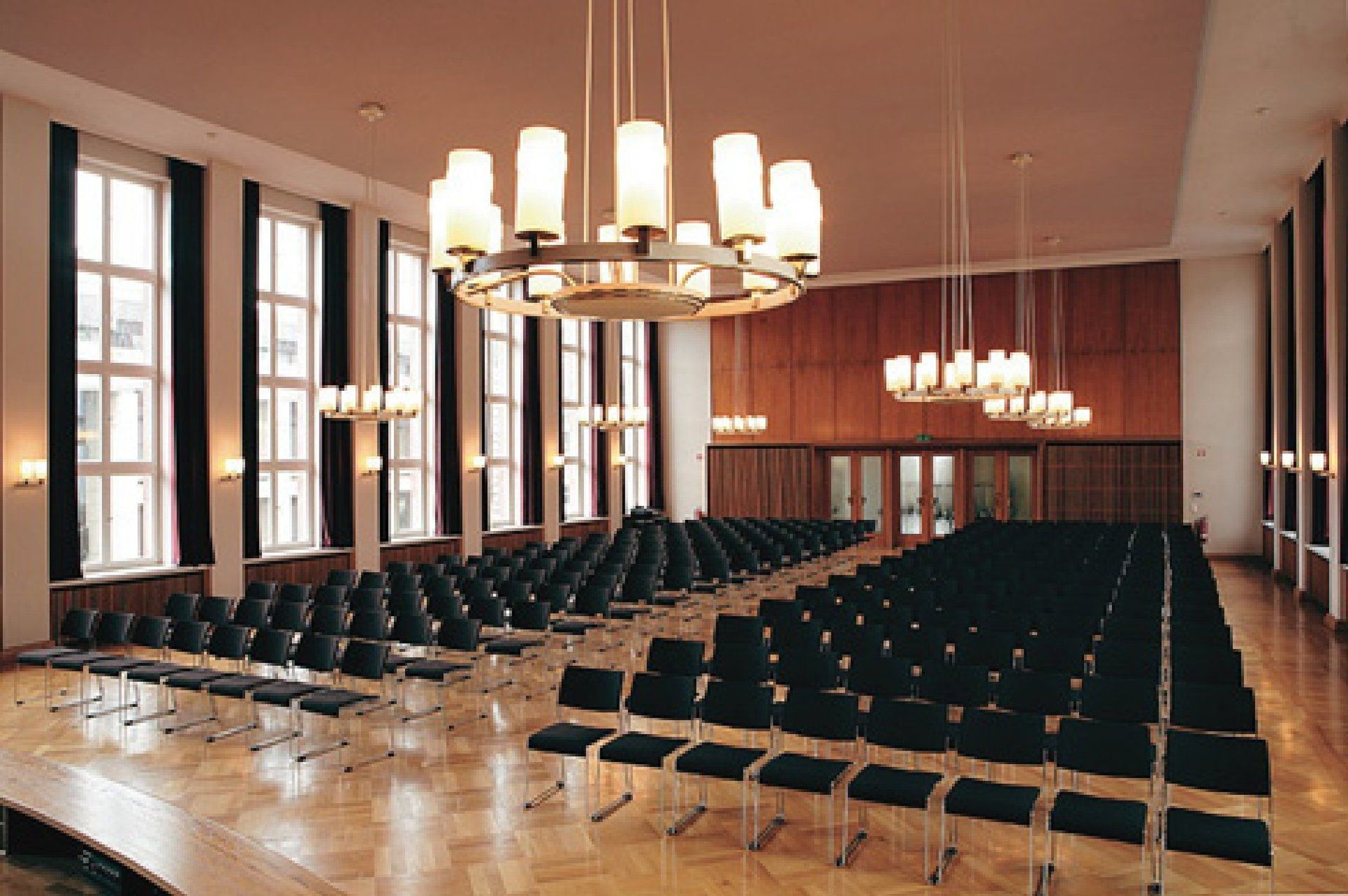 FLORIS Partner Location Auditorium Friedrichstrasse Berlin
