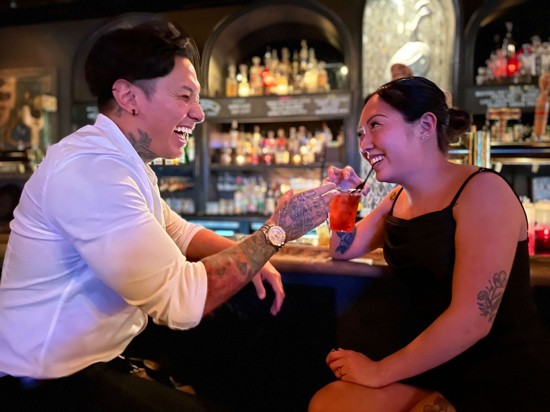 Meet new people on our Fremont Street Bar Crawl.