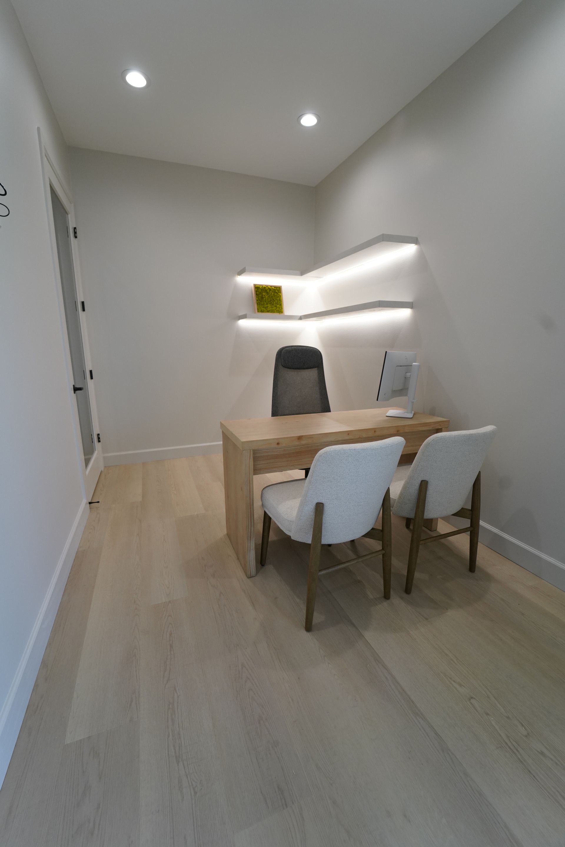 Transcend Dental Health front desk in Round Rock, TX