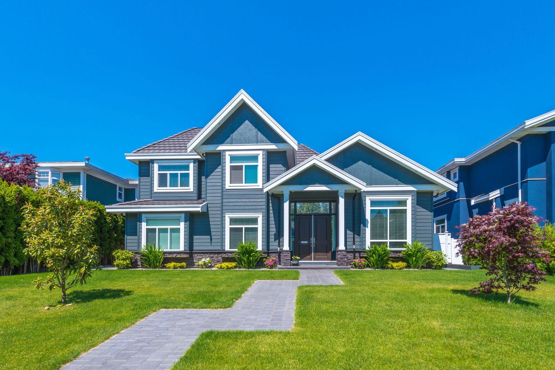 Large Blue House — Oglesby, IL — H & S Contracting Inc.