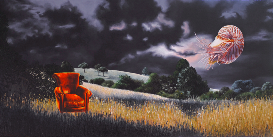 Gegenständliches Bild der Künstlerin Benita von Wendt. Titel: Oswalds choice. Hügelige Sommerlandschaft mit Bäumen und Wiesen, am Himmel Gewitterwolken. Links im Bild ein roter Ledersessel, rechts im Vordergrund schwebt eine große Nautilus (Tier). Gemalt mit Acryl- und Ölfarben auf Leinwand.