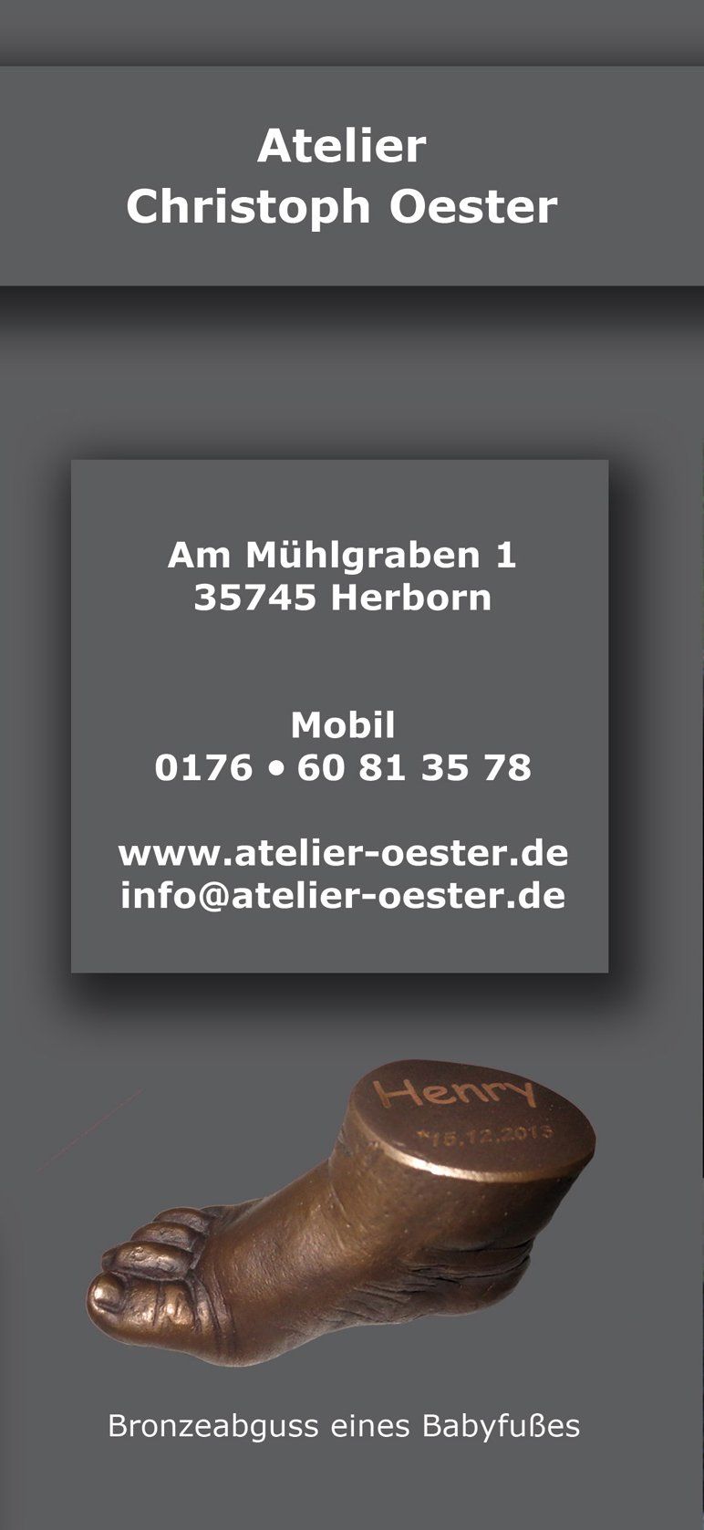 Das Bild zeigt die Rückseite des Folders des Bilhauerateliers Christoph Oester.