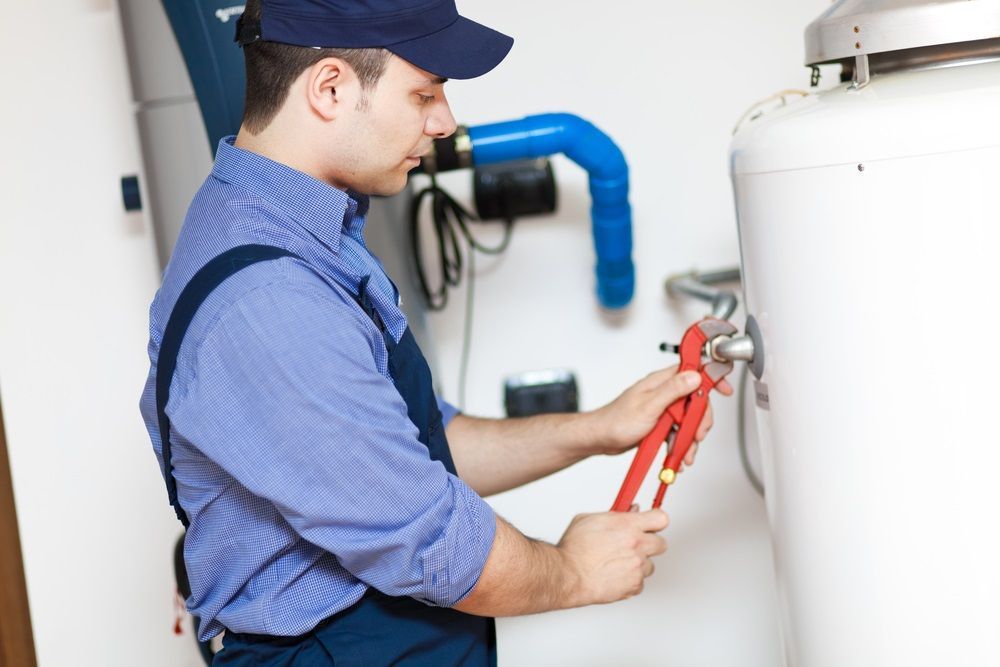 Houston Emergency Plumber for Leaking Water Heater