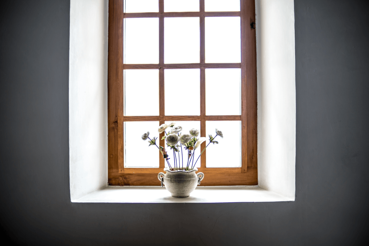 Decoration window