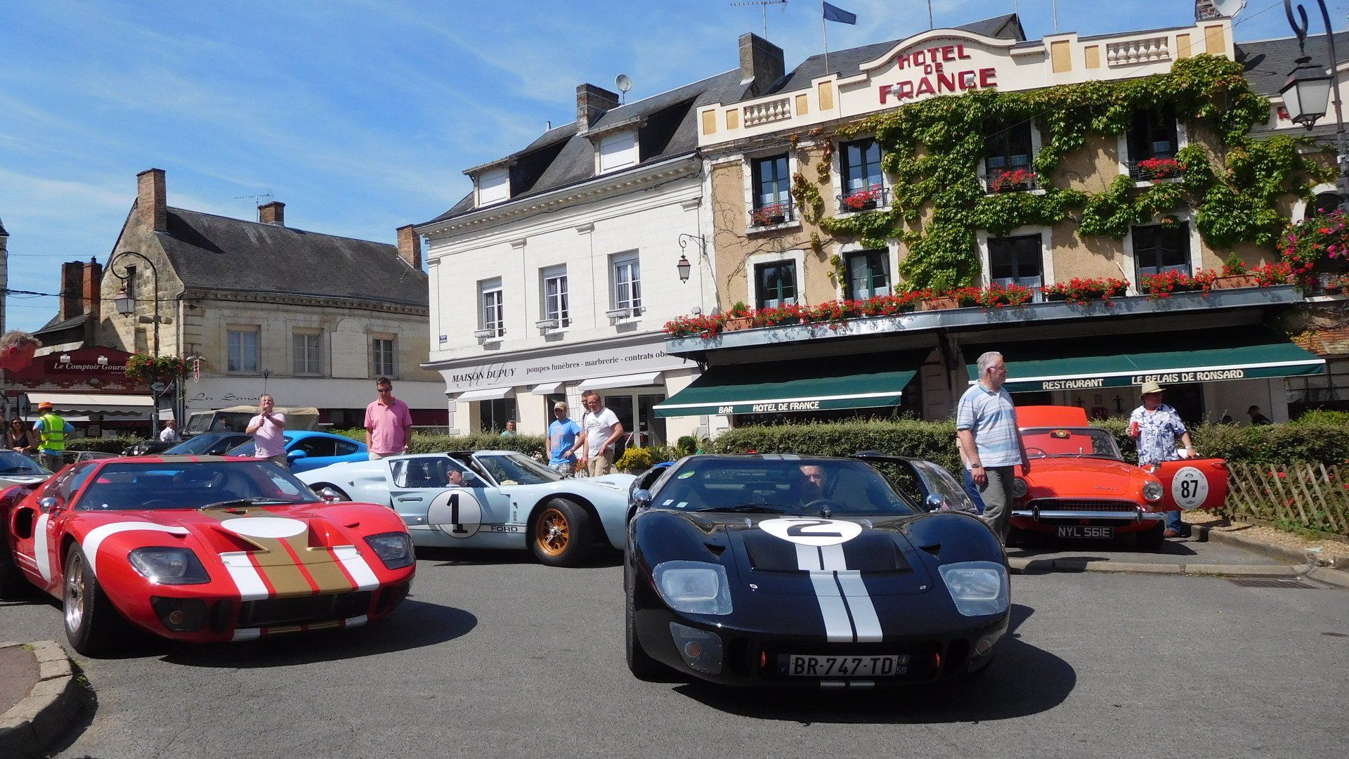 GT40's at Hotel de France