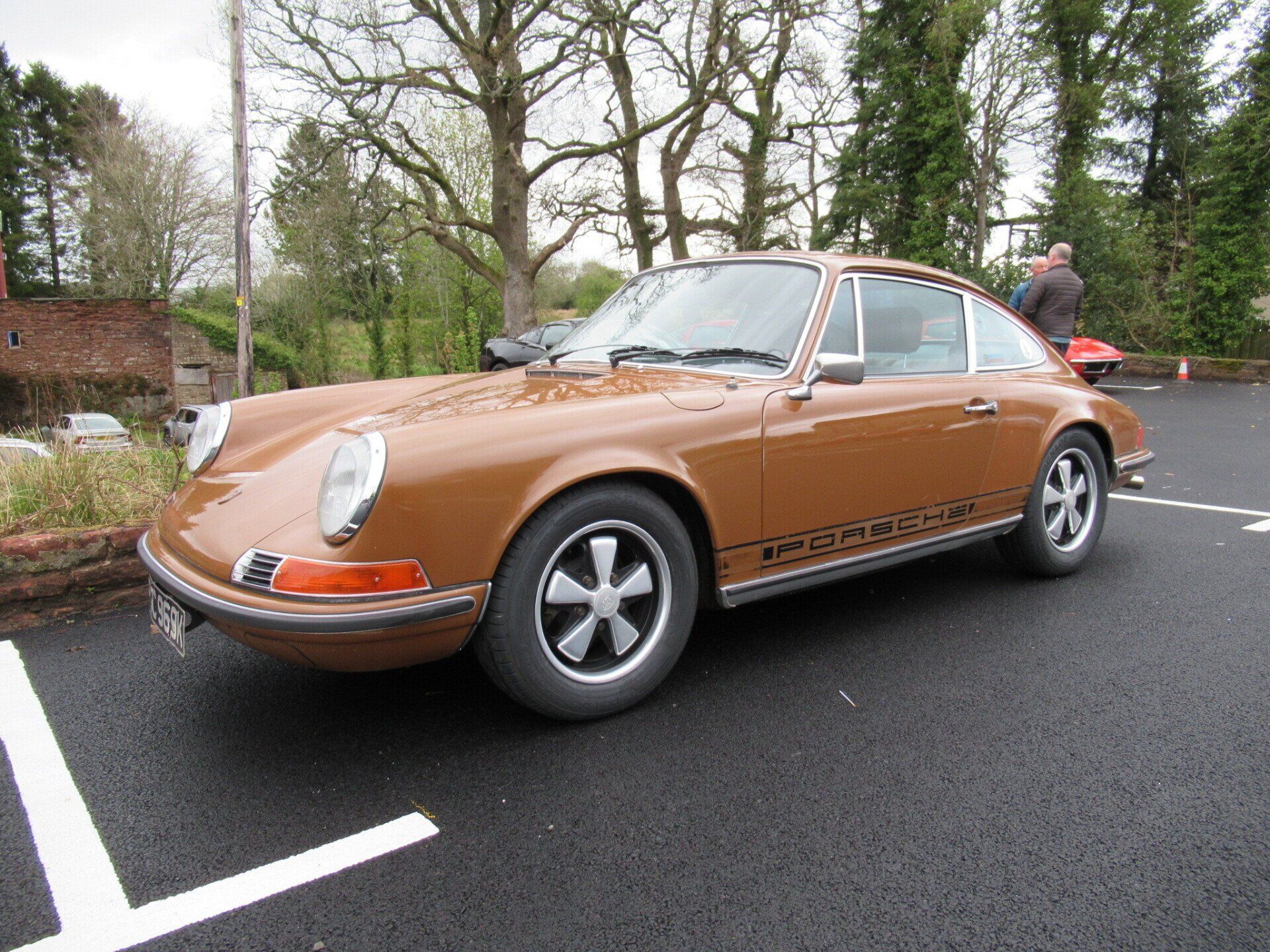 Sunday Worship Porsche 911T