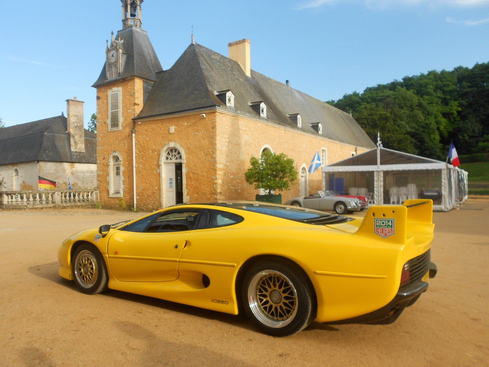 Jaguar XJ 220 at Chateau de Dobert