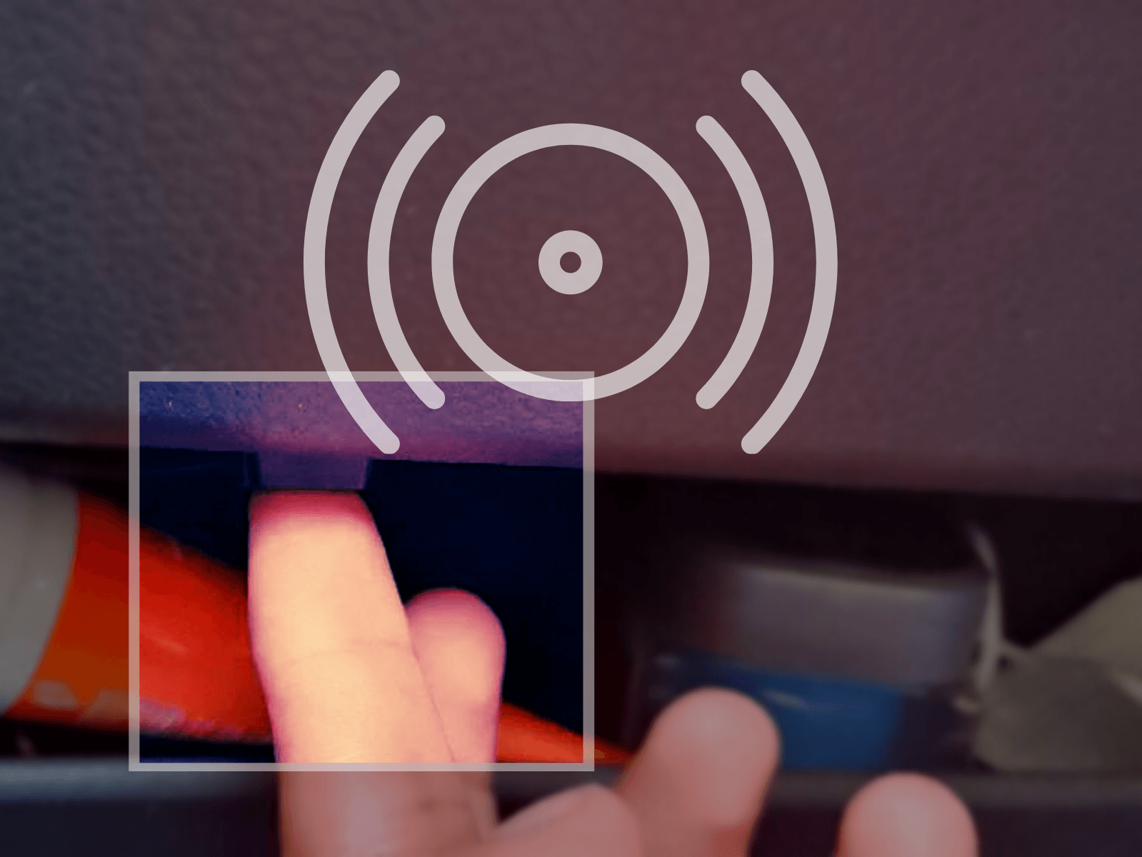 Localización Vehicular es un servicio que funciona a través de un pequeño dispositivo que se instala en el vehículo para que puedas estar seguro estés donde estés.