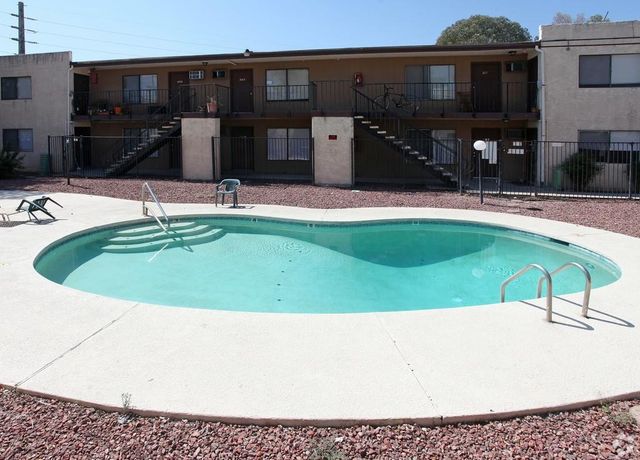 fort lowell place apartments featured property
