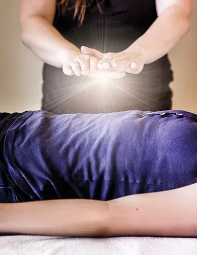 receive a Reiki session at Kind Massage