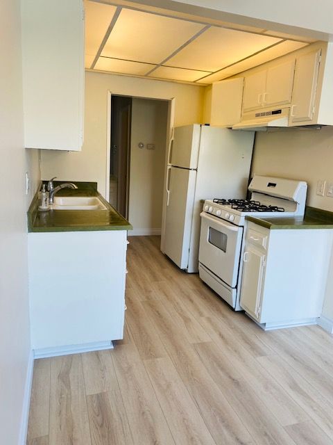 kitchen area in otay mesa with new vinyl plank flooring installed 