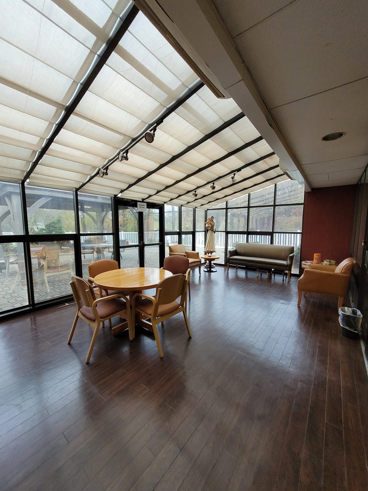 Monsignor Bojnowski Manor interior 3