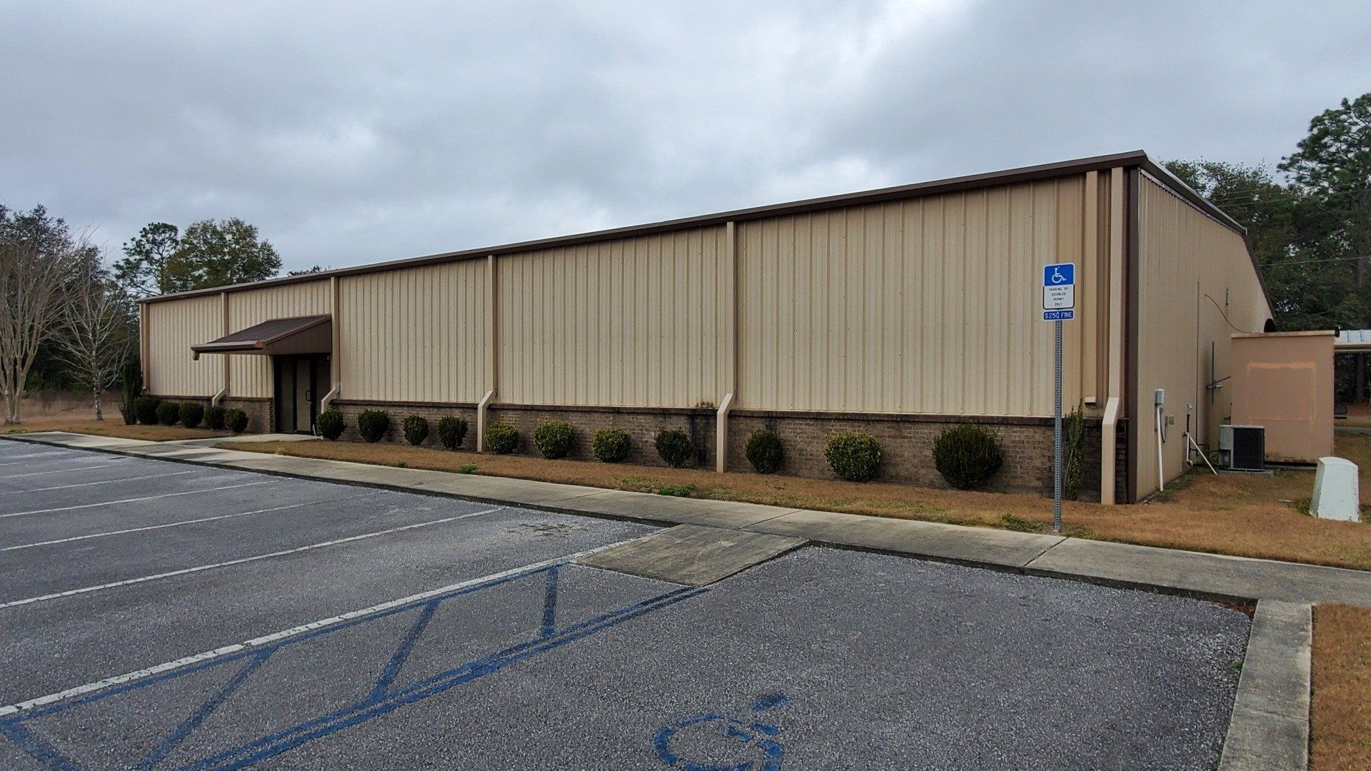 Riviera Industrial Holt