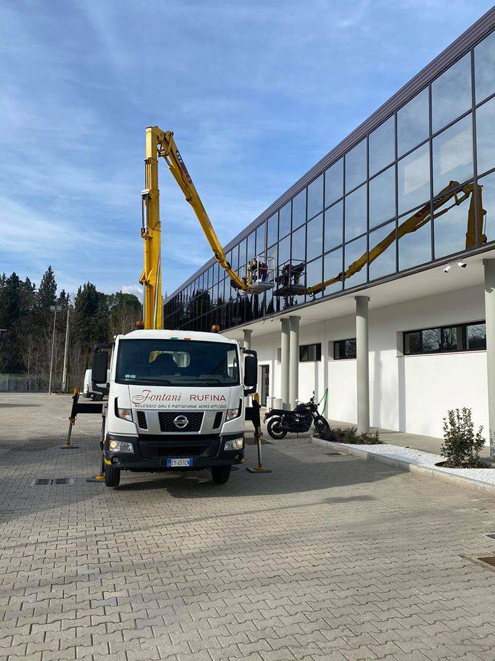 Piattaforma per lavori di edilizia