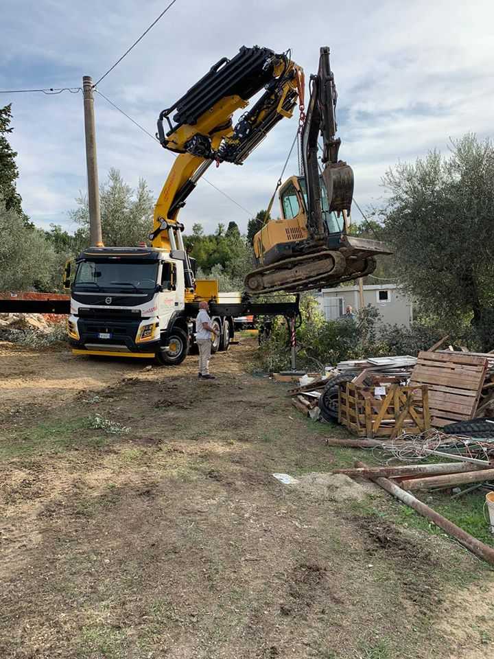 Noleggio gru cantieri in montagna