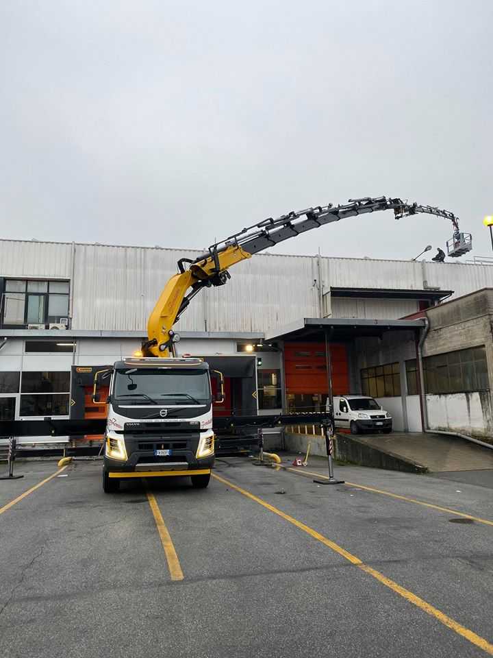 Noleggio gru per cantieri